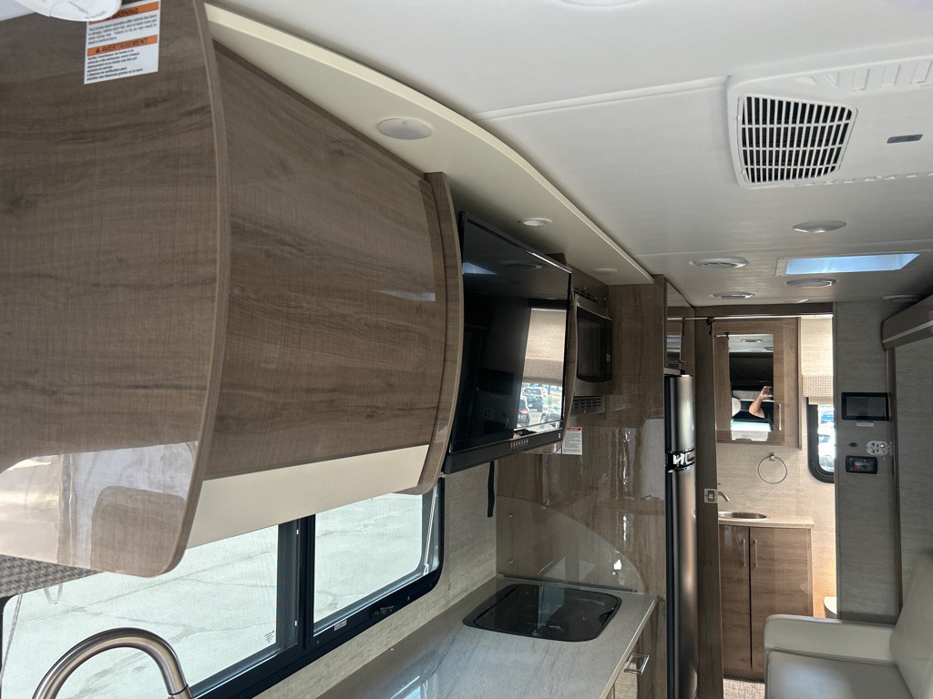 2022 Mercedes-Benz Sprinter Image 16