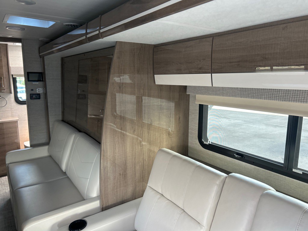 2022 Mercedes-Benz Sprinter Image 18