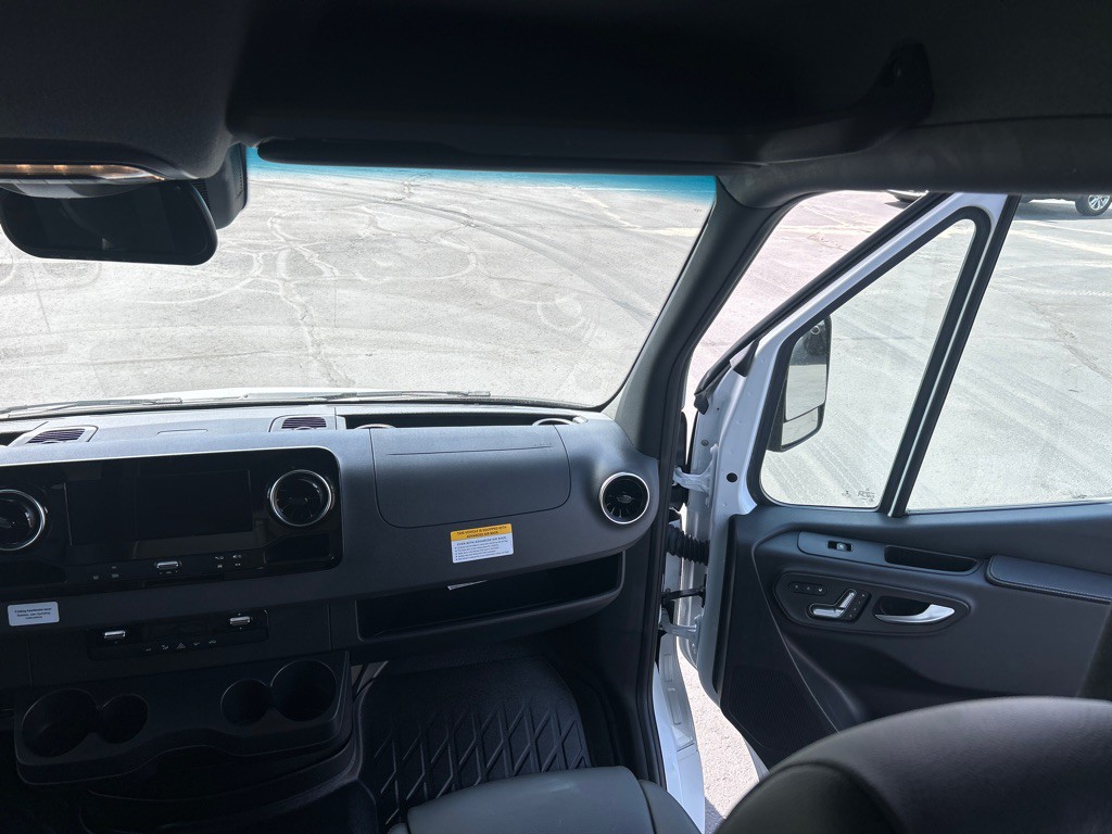 2022 Mercedes-Benz Sprinter Image 36