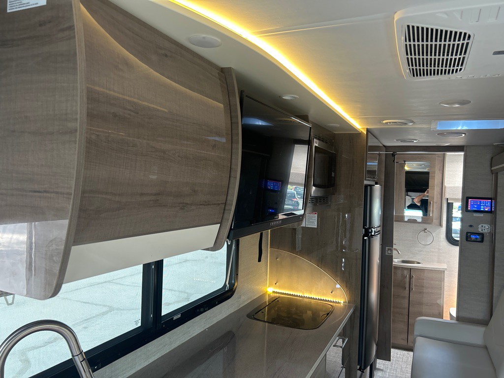 2022 Mercedes-Benz Sprinter Image 40