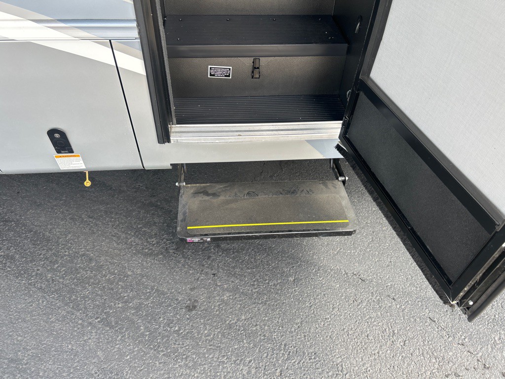 2022 Mercedes-Benz Sprinter Image 47
