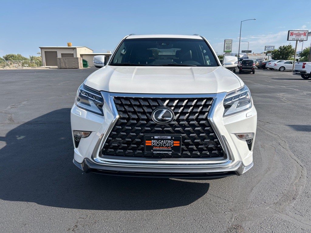 2023 Lexus GX Image 3