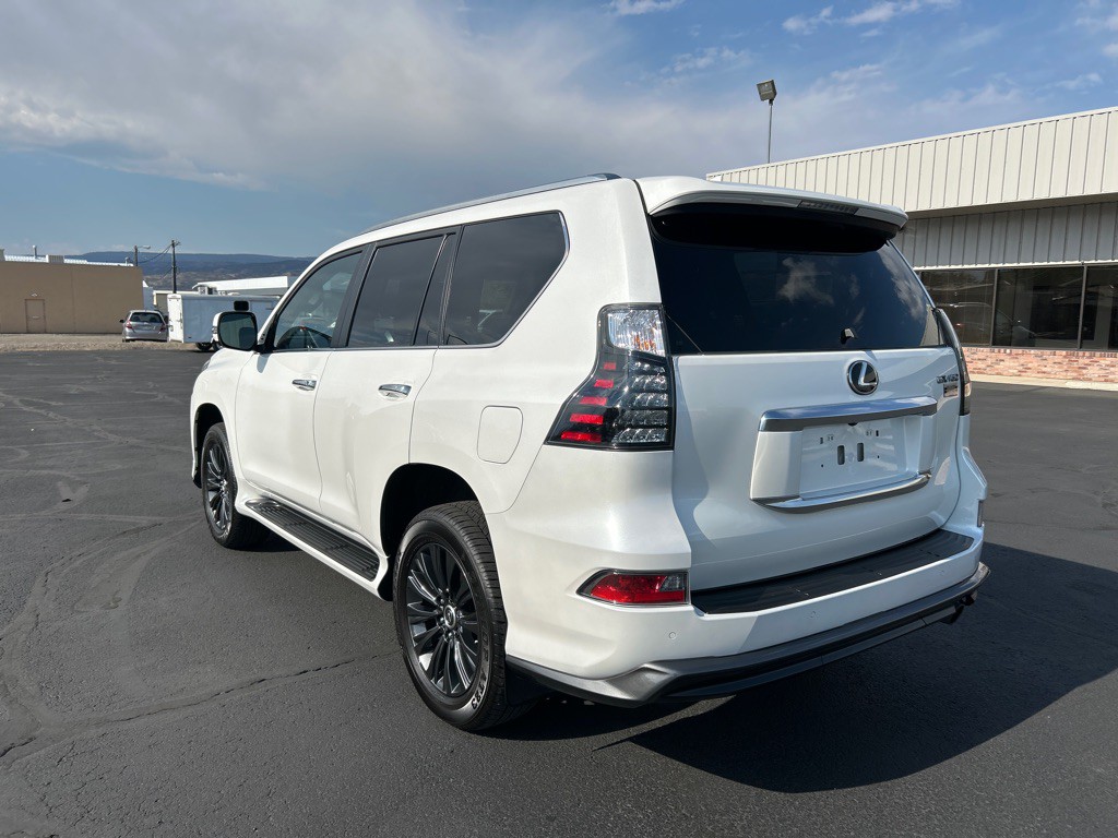 2023 Lexus GX Image 8