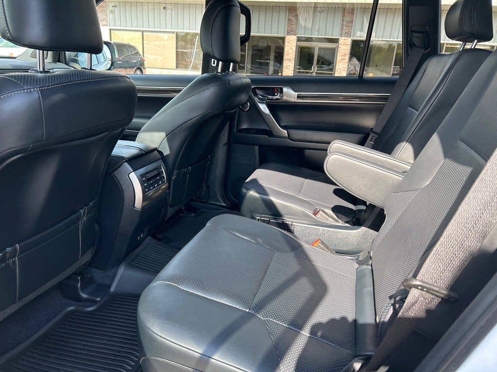 2023 Lexus GX Image 22