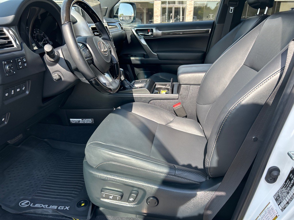 2023 Lexus GX Image 24