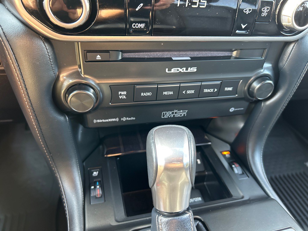 2023 Lexus GX Image 30