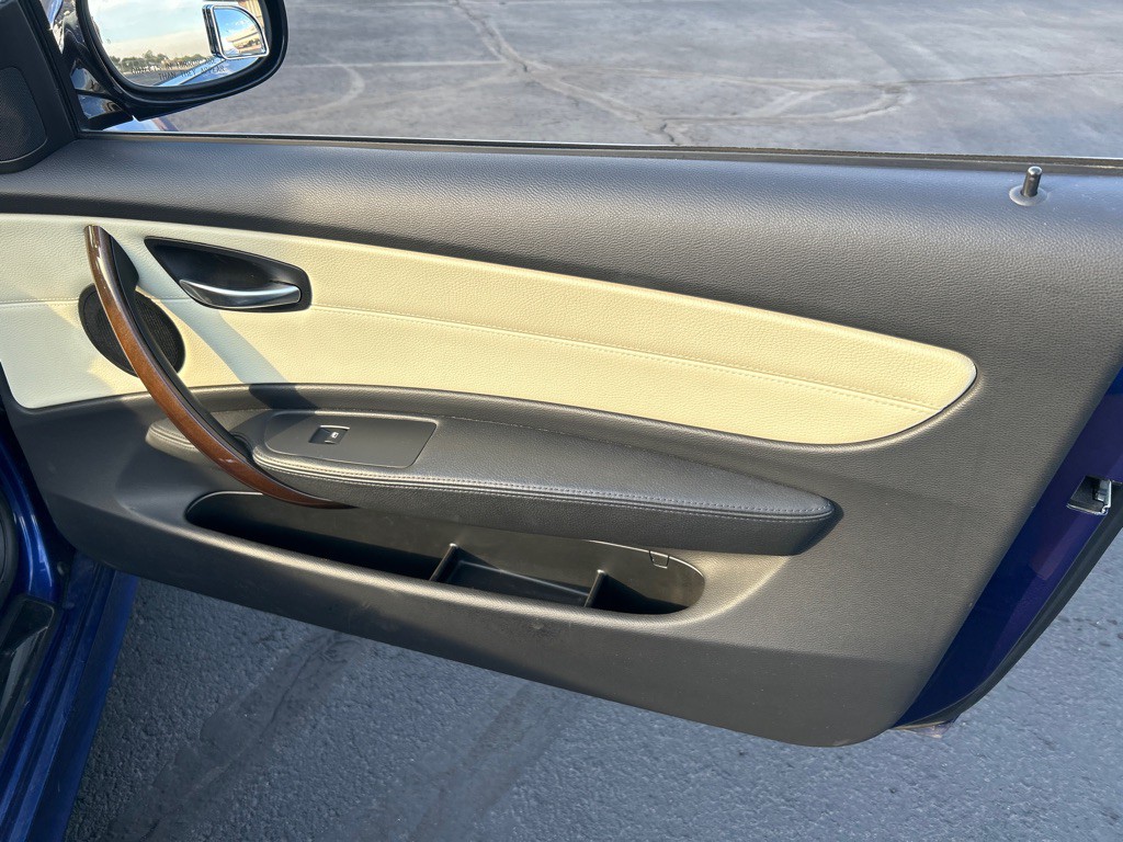 2011 BMW 1 Series Image 9