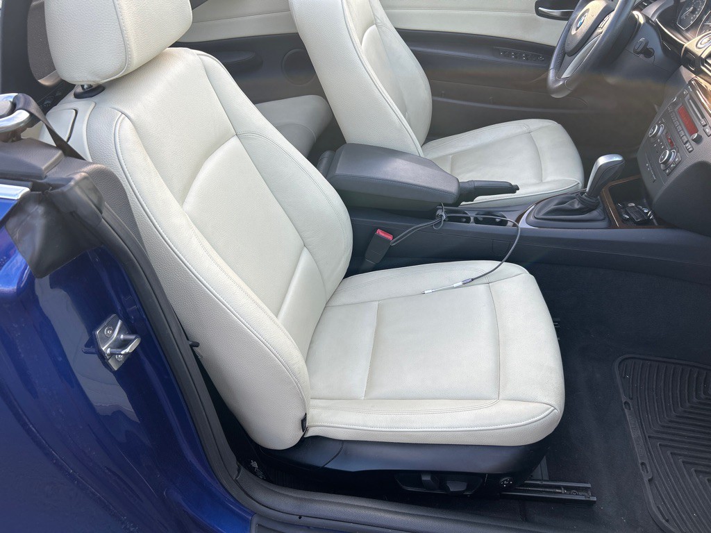 2011 BMW 1 Series Image 10