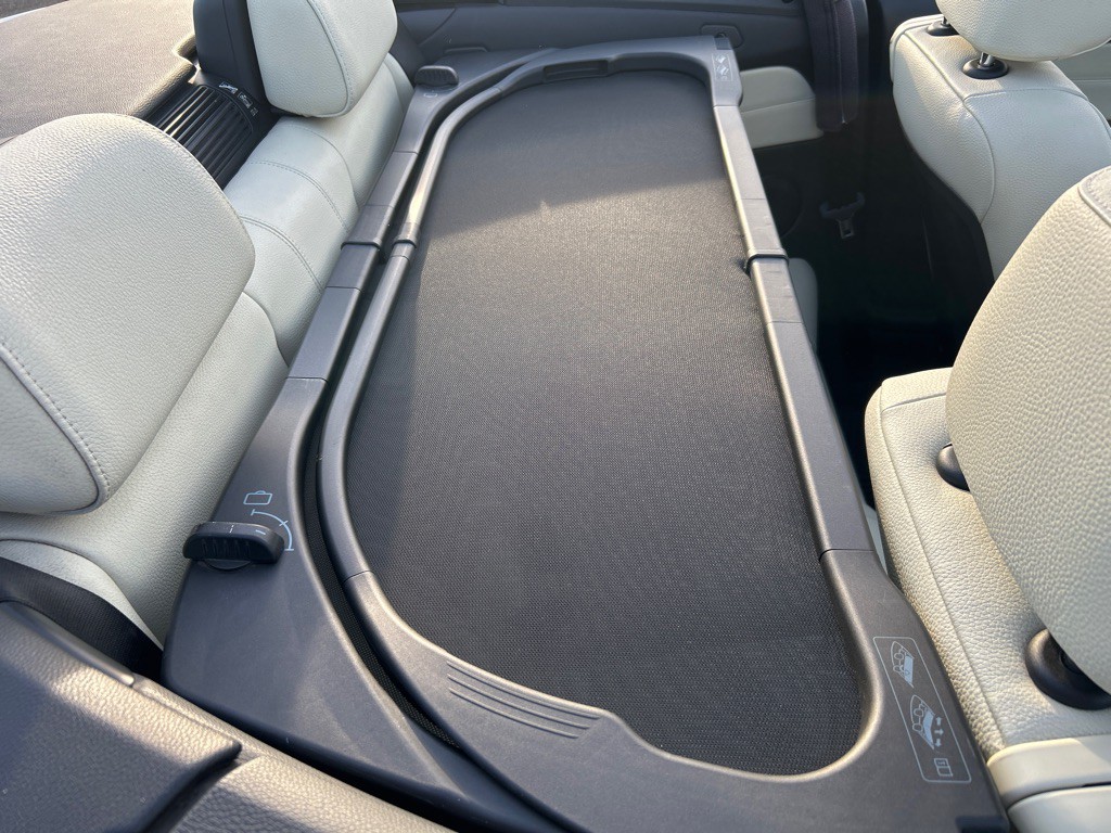 2011 BMW 1 Series Image 12