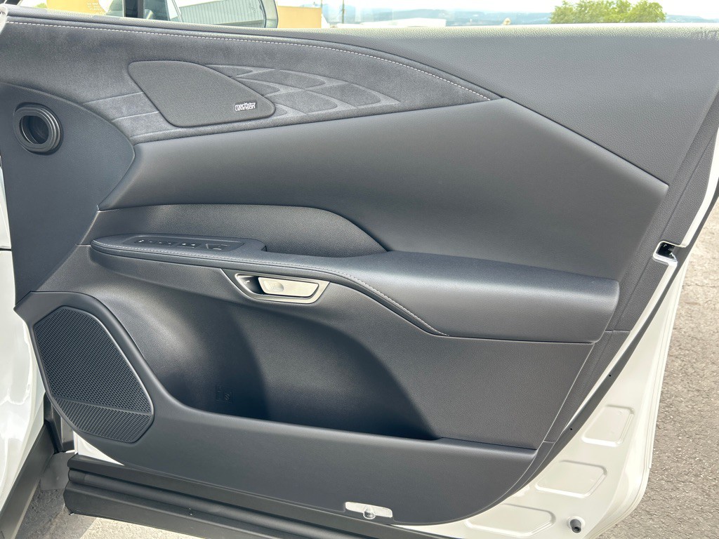 2025 Lexus RX Image 13