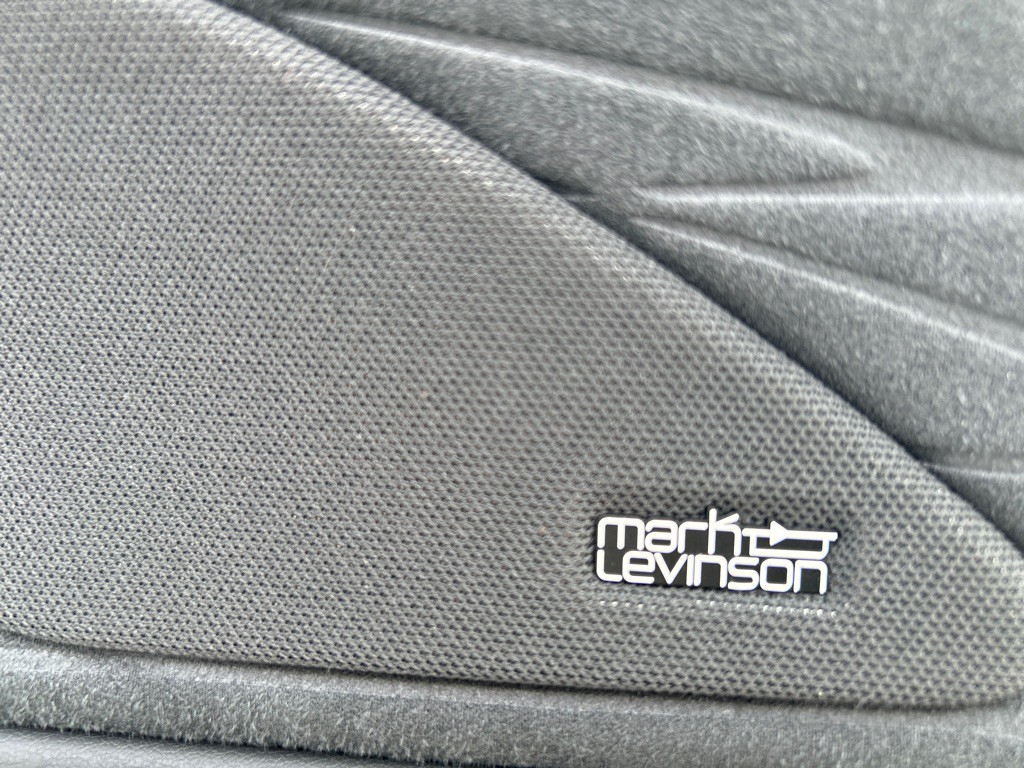 2025 Lexus RX Image 16