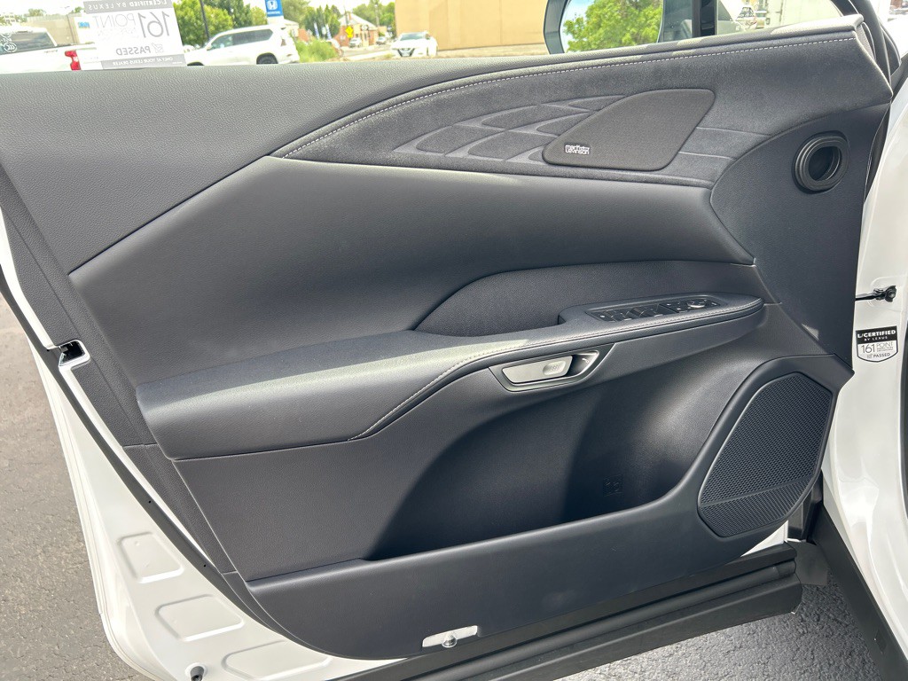 2025 Lexus RX Image 22
