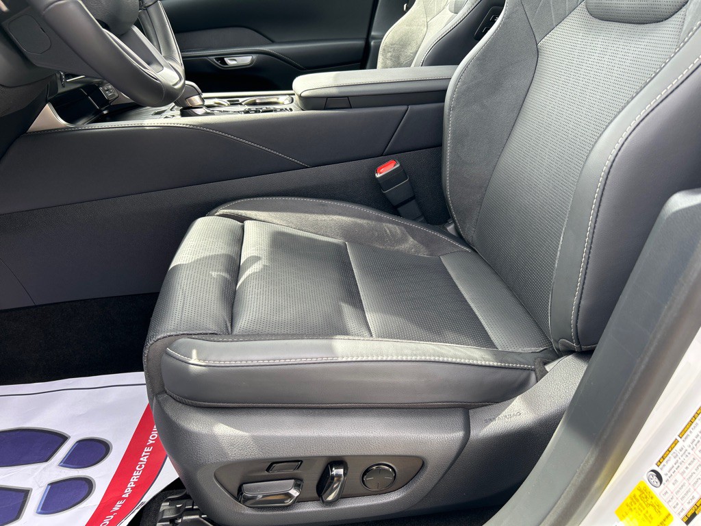 2025 Lexus RX Image 23