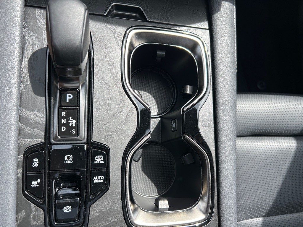 2025 Lexus RX Image 32