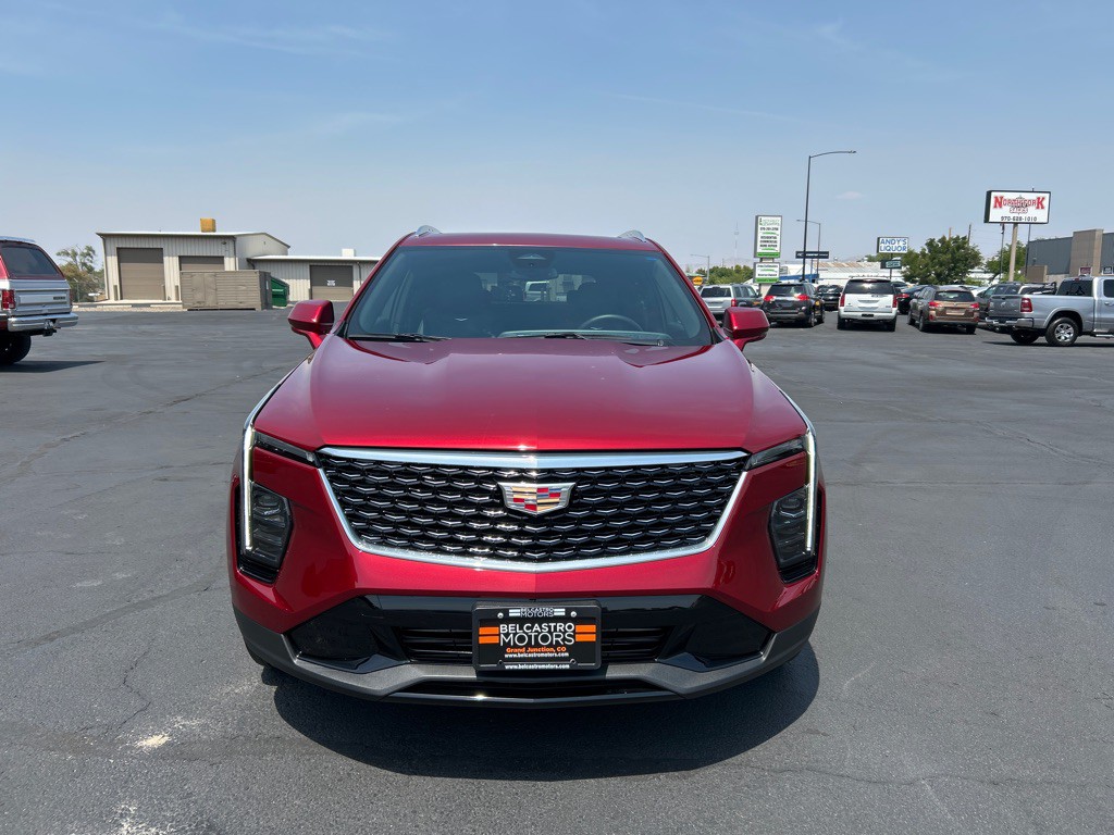 2024 Cadillac XT4 Image 3