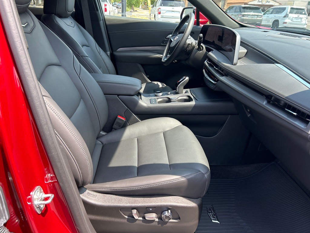2024 Cadillac XT4 Image 10