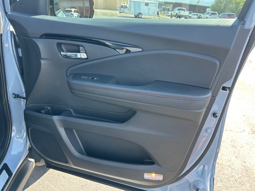 2025 Honda Ridgeline Image 9
