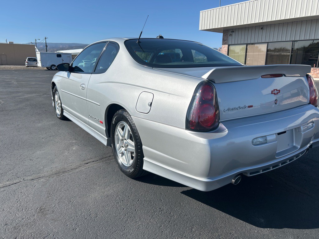 2003 Chevrolet Monte Carlo Image 8
