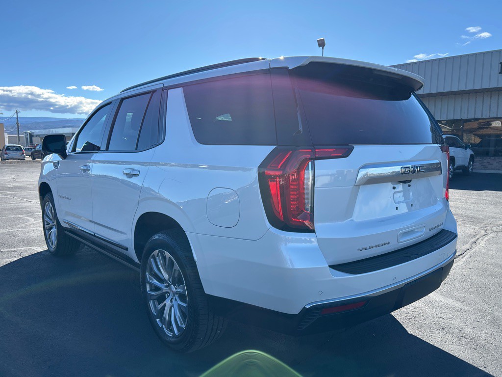 2022 GMC Yukon Image 8