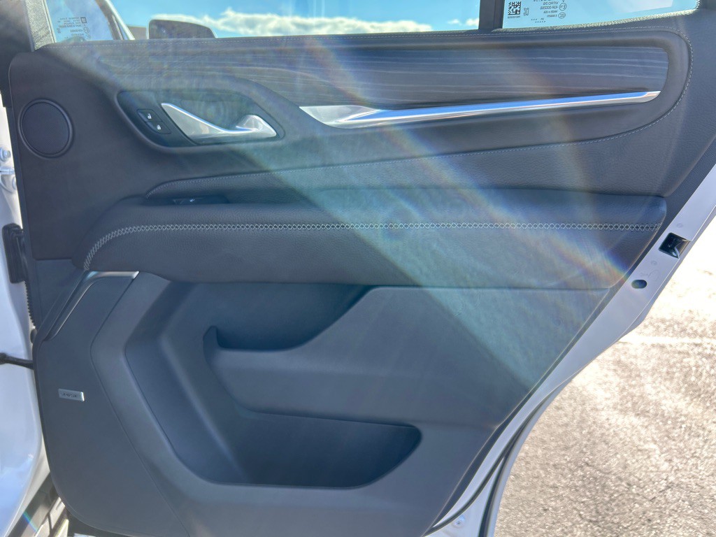 2022 GMC Yukon Image 12
