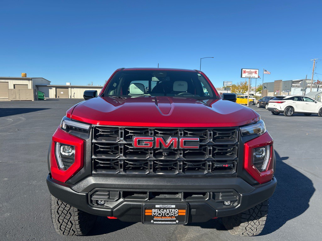2025 GMC Canyon Image 3