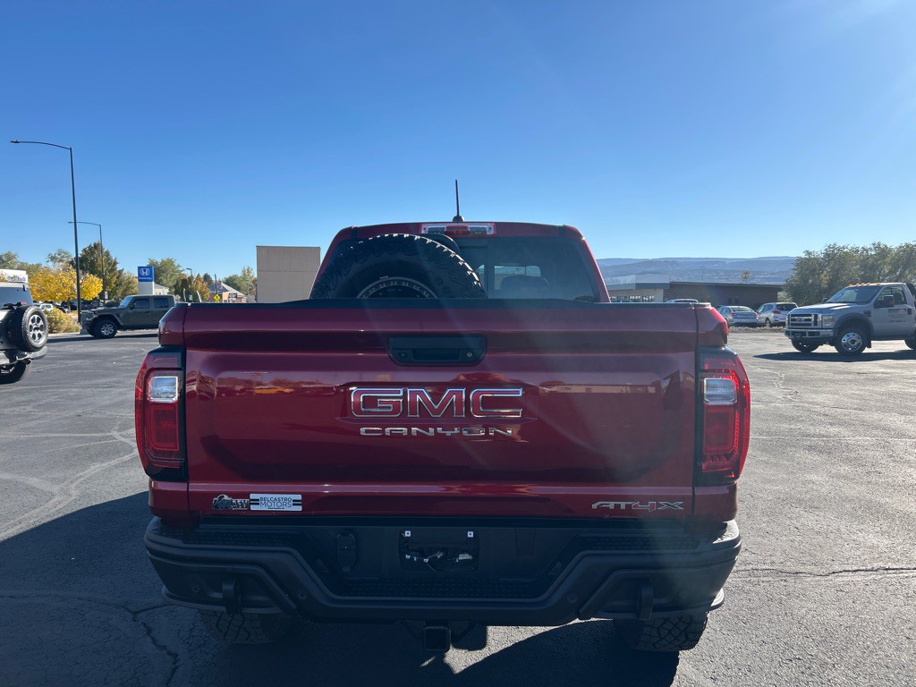 2025 GMC Canyon Image 7