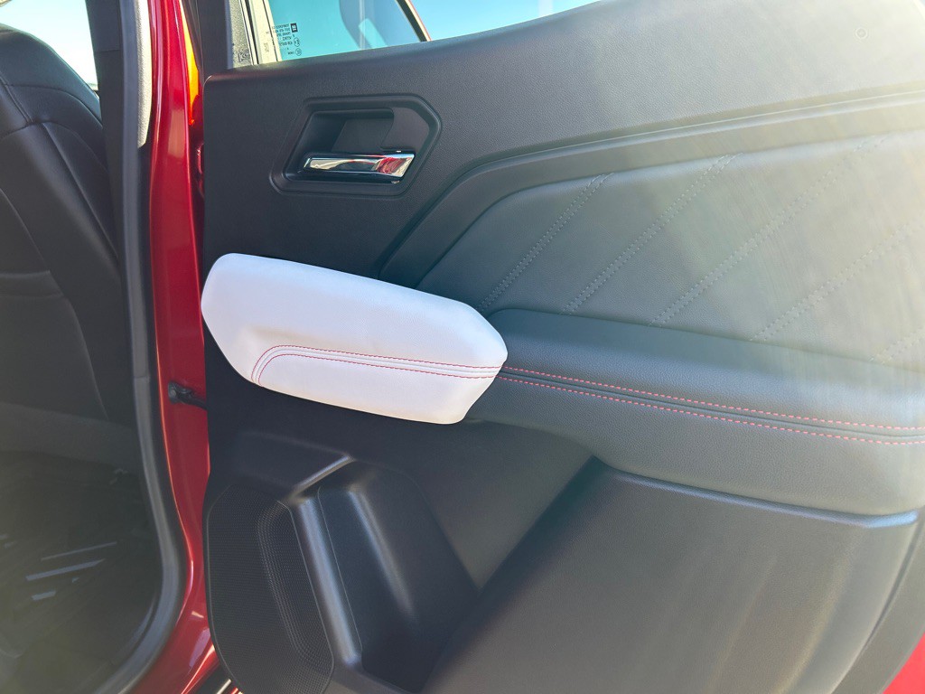 2025 GMC Canyon Image 16