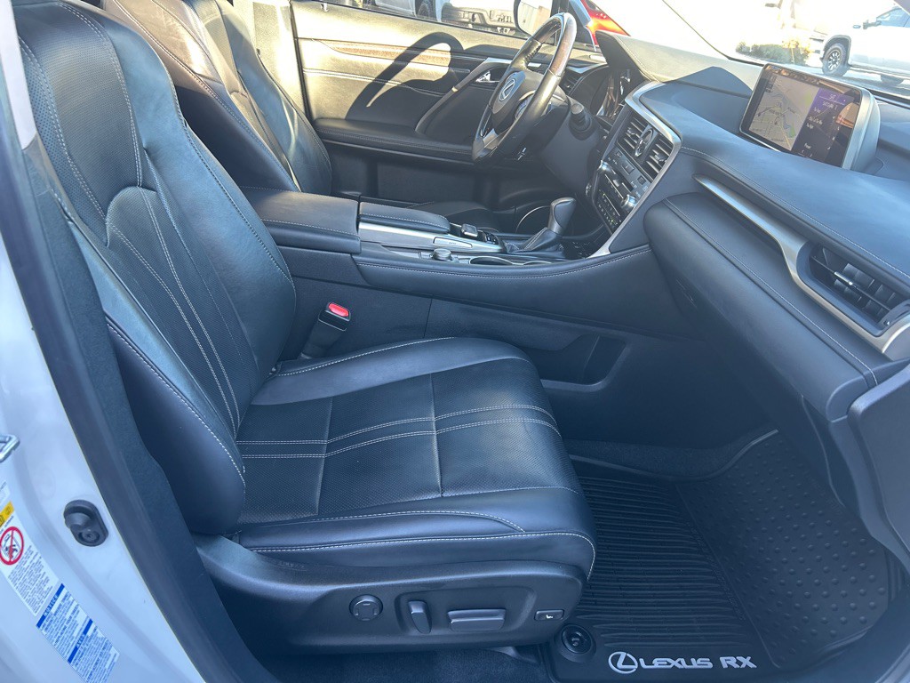 2017 Lexus RX Image 13