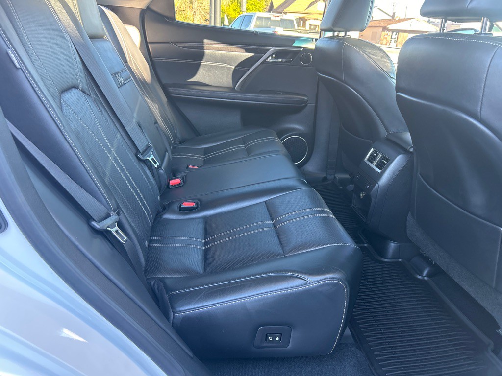 2017 Lexus RX Image 19