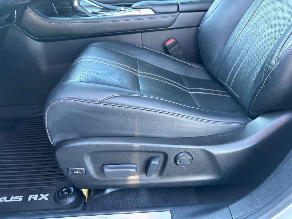 2017 Lexus RX Image 25