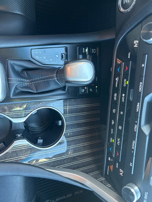 2017 Lexus RX Image 33