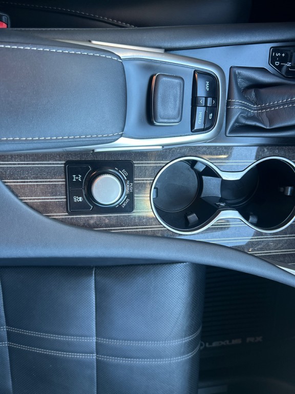 2017 Lexus RX Image 34