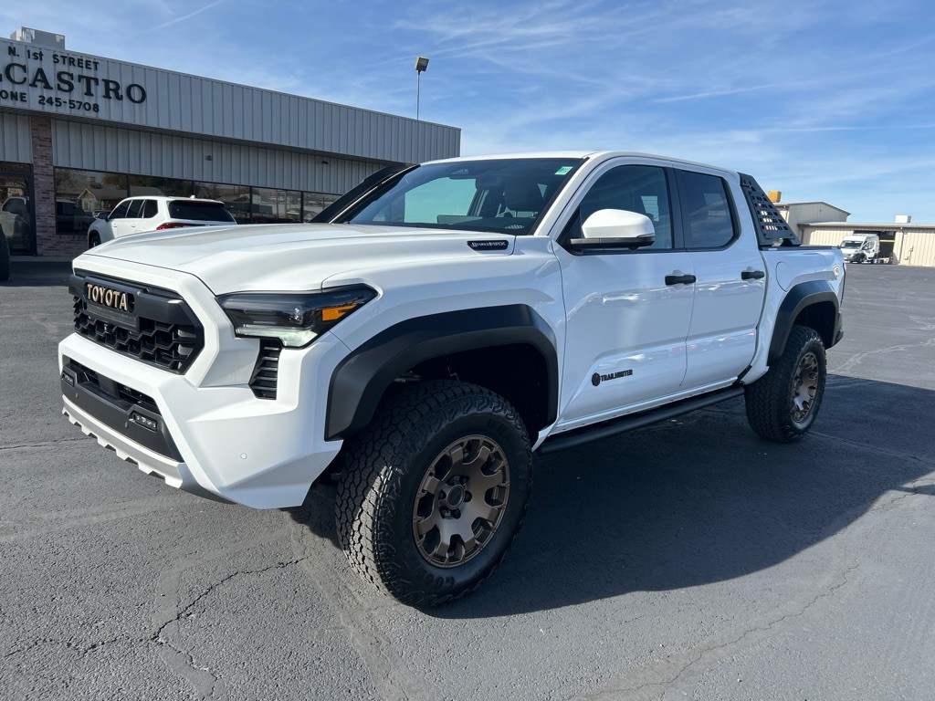 2025 Toyota Tacoma Image 2