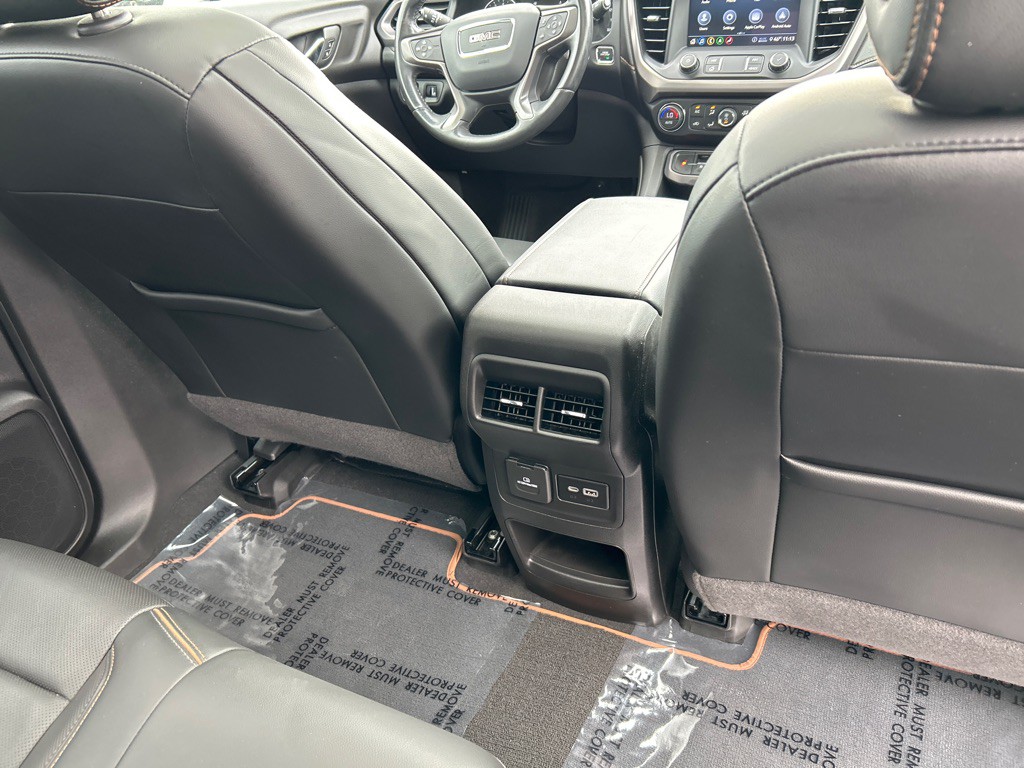 2020 GMC Acadia Image 18