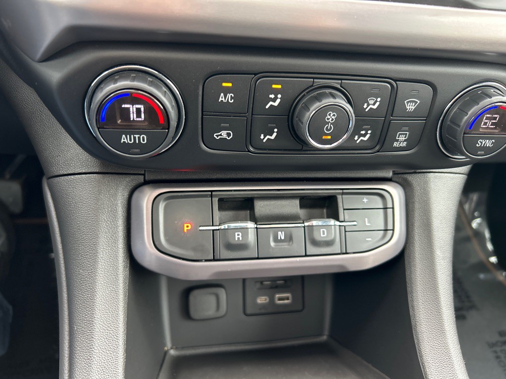 2020 GMC Acadia Image 28