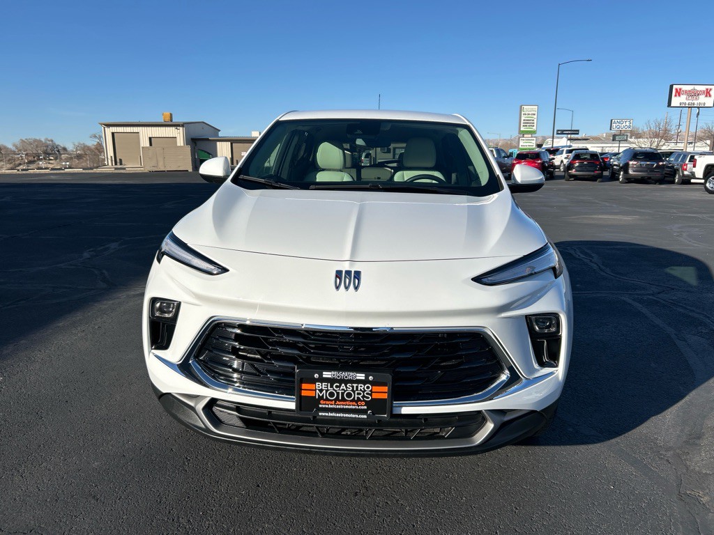 2024 Buick Enclave Image 3