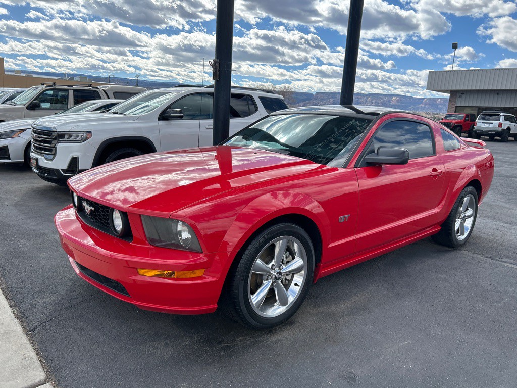 2006 Ford Mustang Image 2