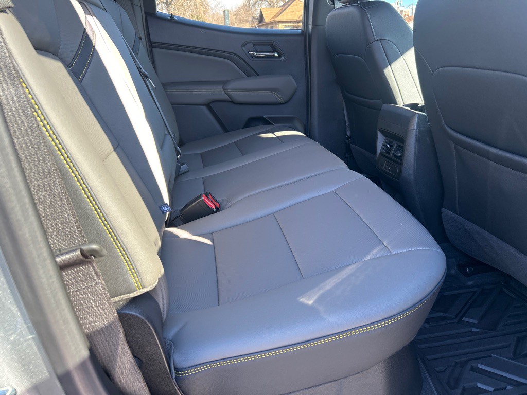 2025 Chevrolet Colorado Image 15