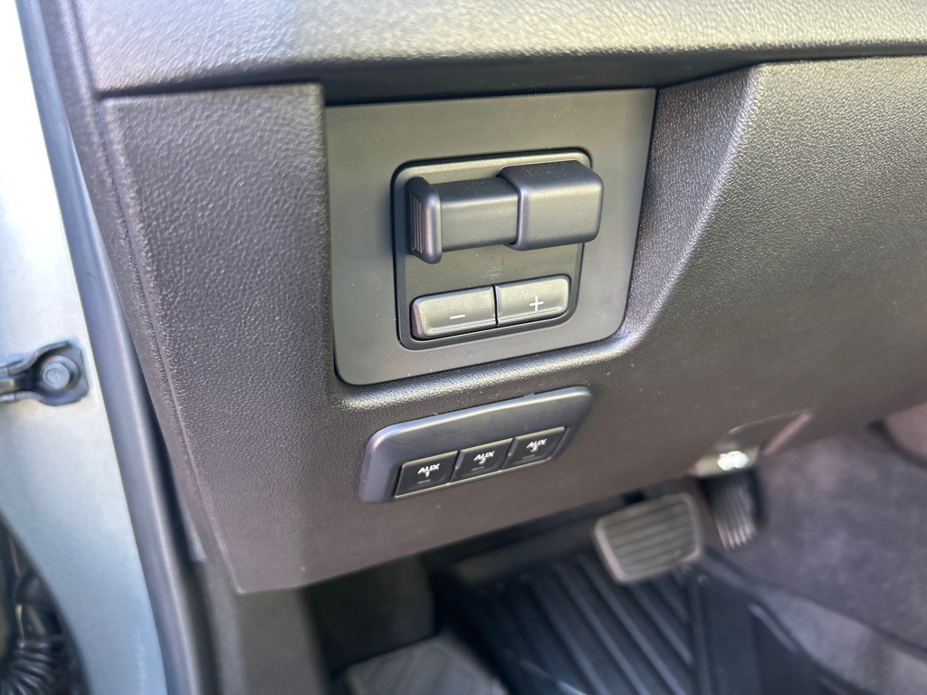 2025 Chevrolet Colorado Image 13