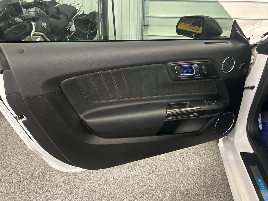 2021 Ford Mustang Image 8