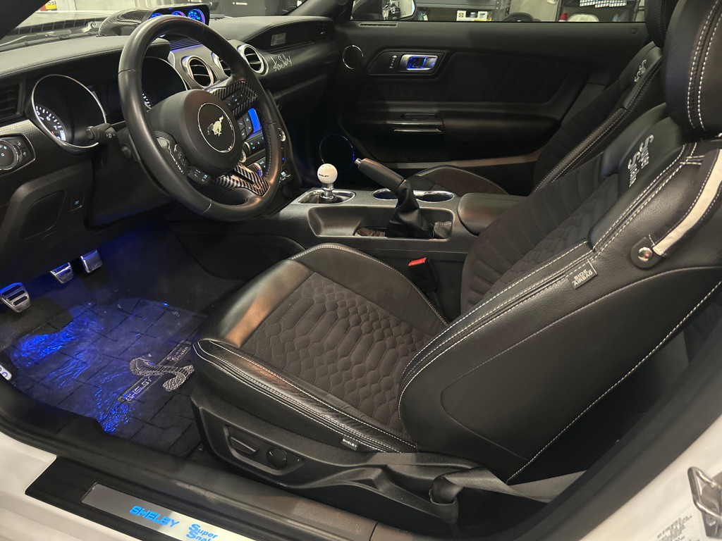 2021 Ford Mustang Image 9