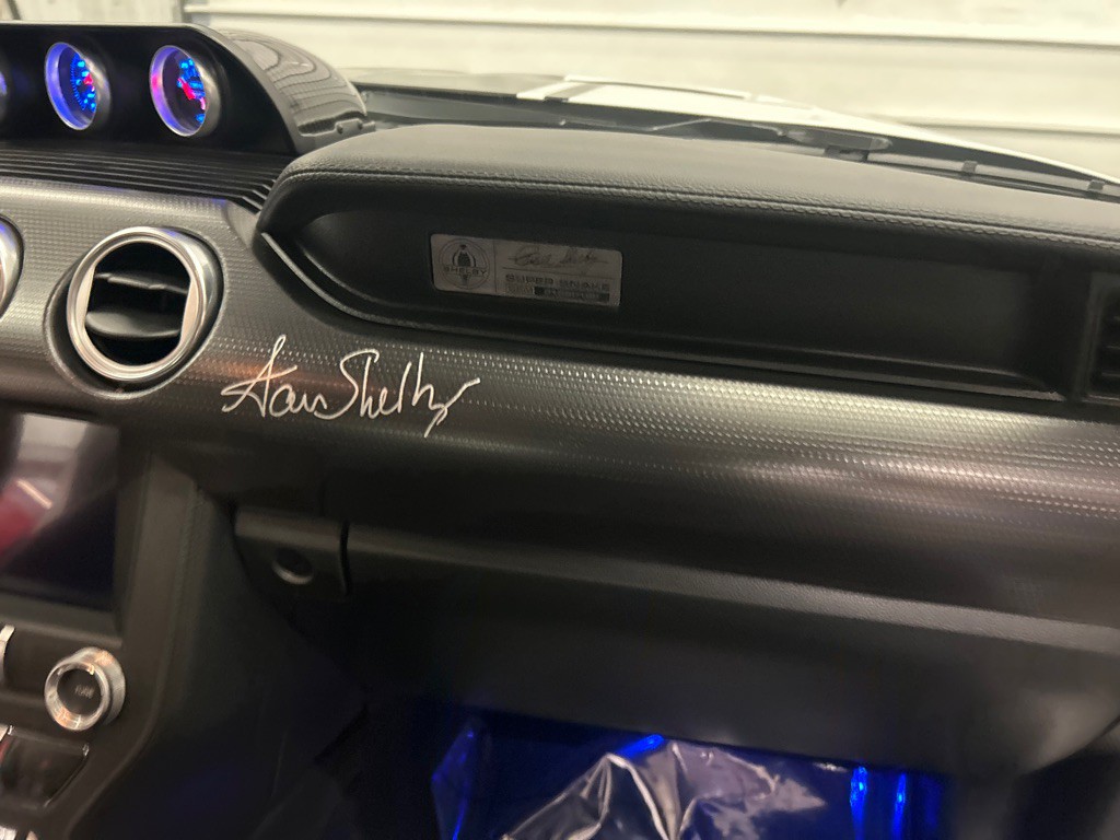 2021 Ford Mustang Image 17