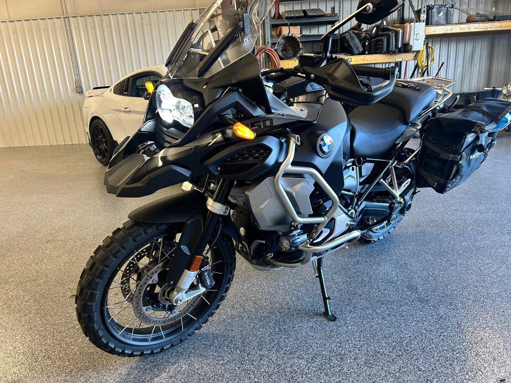 2024 BMW 1 Series Image 2