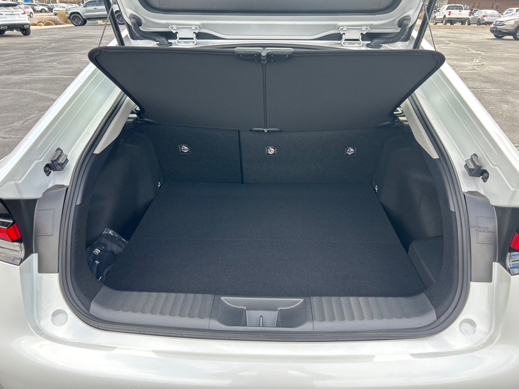 2025 Toyota Prius Image 9