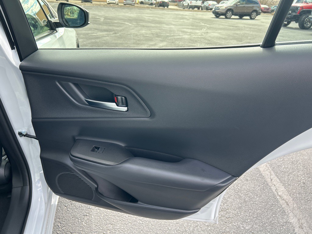 2025 Toyota Prius Image 14