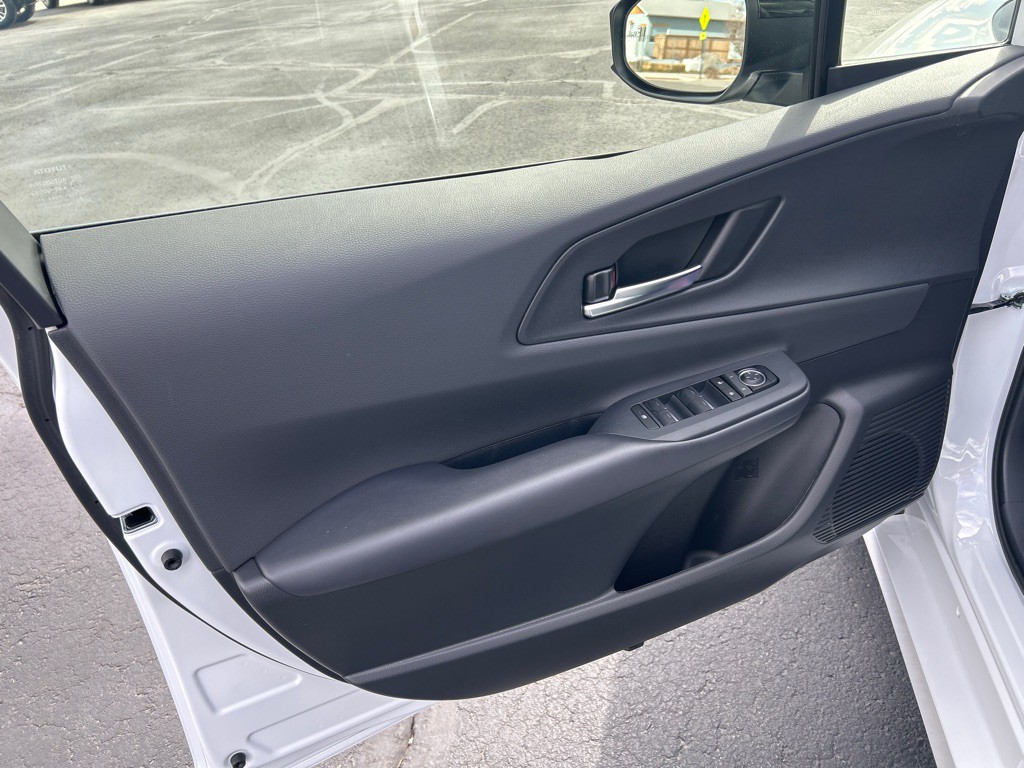 2025 Toyota Prius Image 18