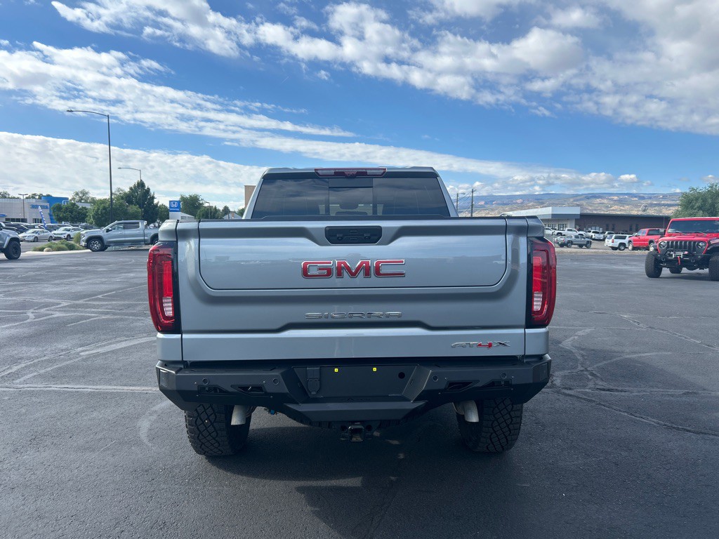 2025 GMC Sierra Image 8