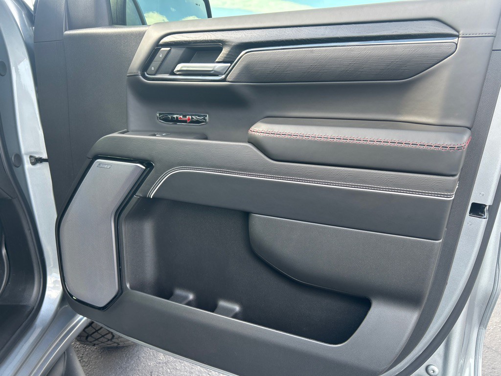 2025 GMC Sierra Image 11