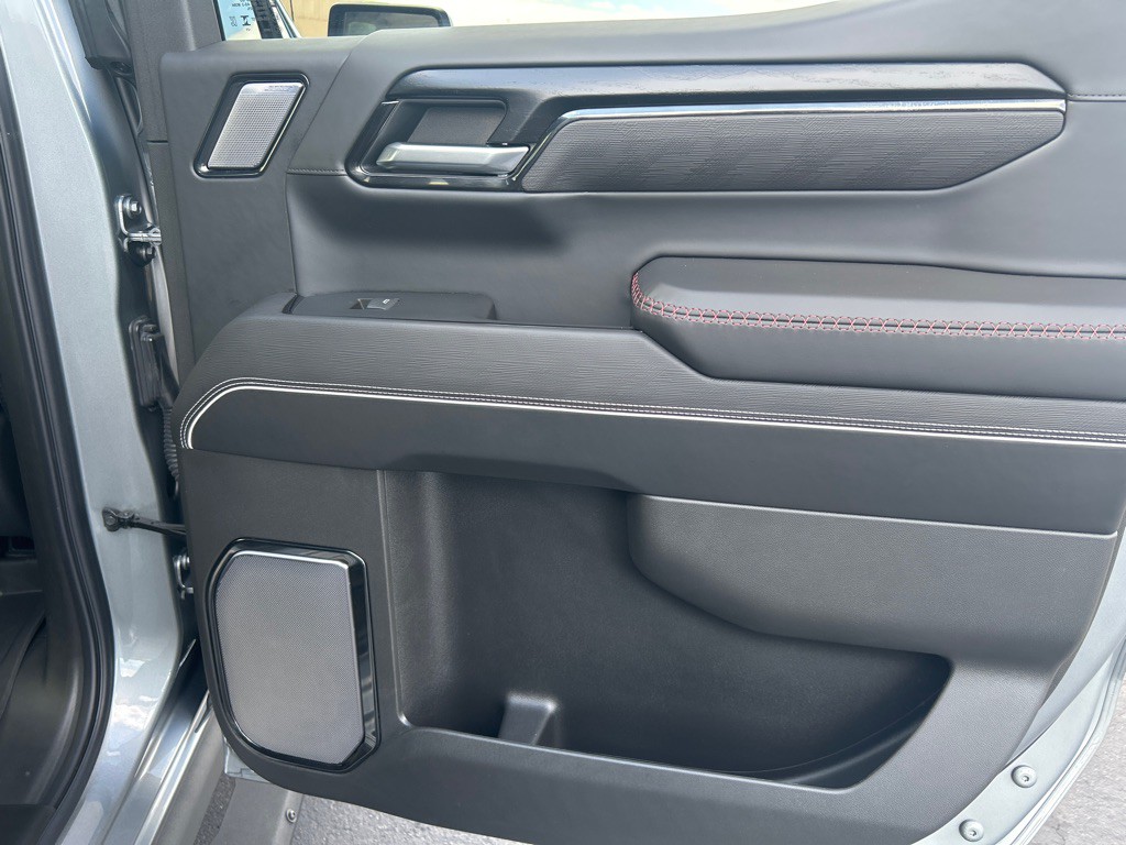 2025 GMC Sierra Image 15