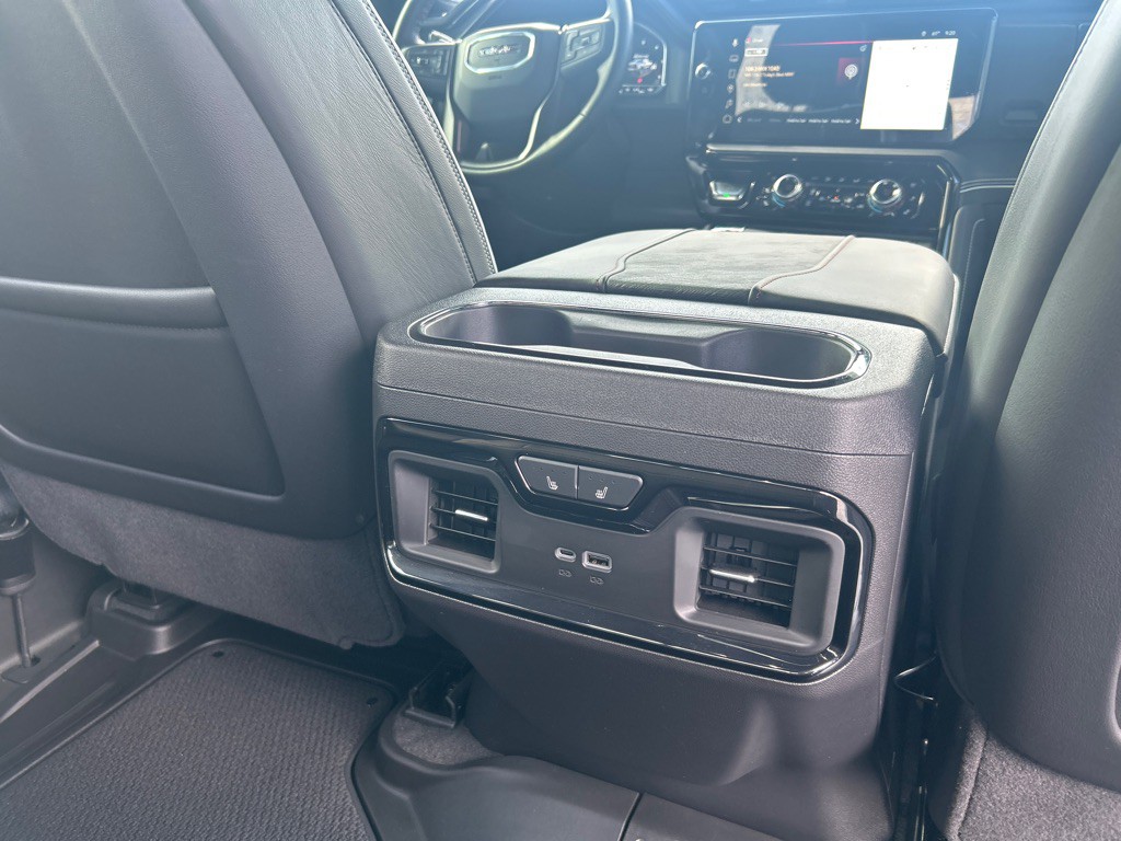 2025 GMC Sierra Image 17